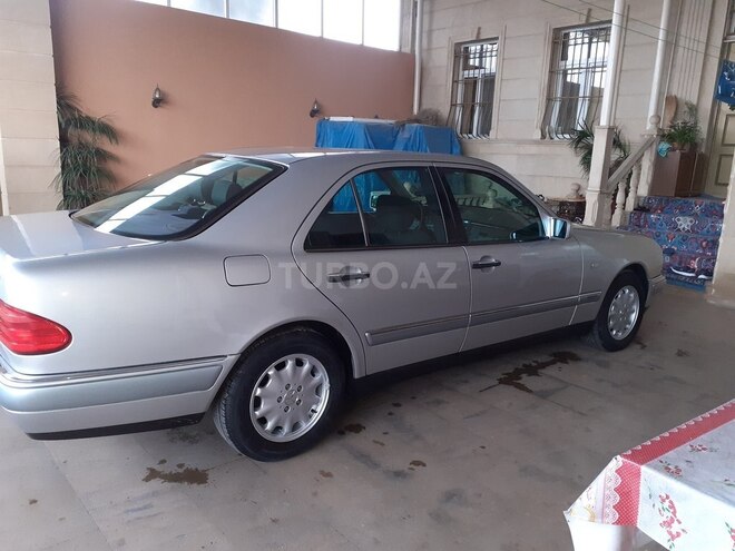 Mercedes E 240 1999, 248,000 km - 2.4 л - Bakı