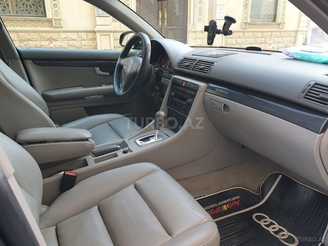 Audi A4 2003, 203,600 km - 1.8 l - Bakı