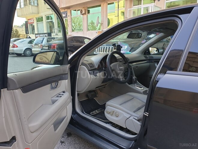 Audi A4 2003, 203,600 km - 1.8 l - Bakı
