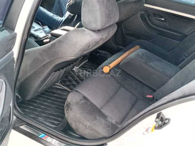 BMW 525 2001, 246,000 km - 2.5 l - Bakı