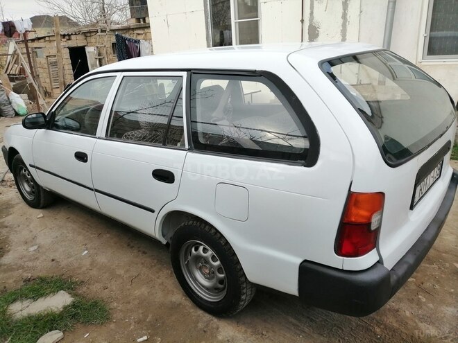 Toyota Corolla 1995, 350,000 km - 1.3 l - Bakı