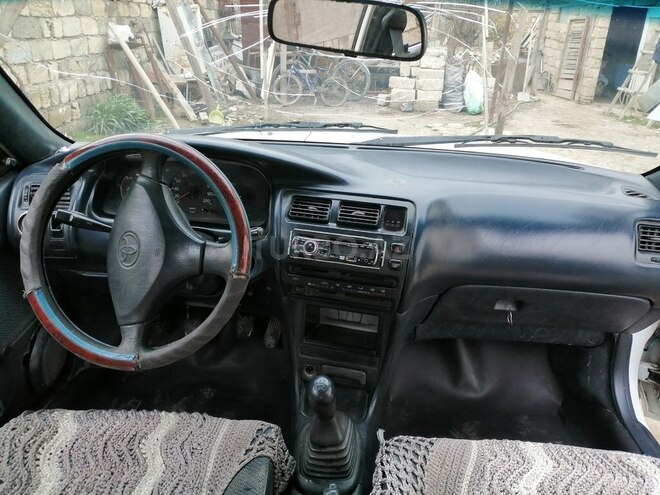 Toyota Corolla 1995, 350,000 km - 1.3 l - Bakı
