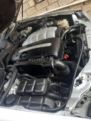 Mercedes E 220 2000, 324,523 km - 2.2 l - Bakı