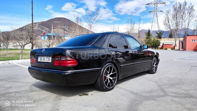 Mercedes E 240 1998, 250,000 km - 2.4 l - Şəki
