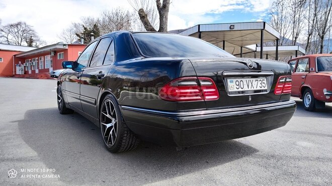 Mercedes E 240 1998, 250,000 km - 2.4 l - Şəki
