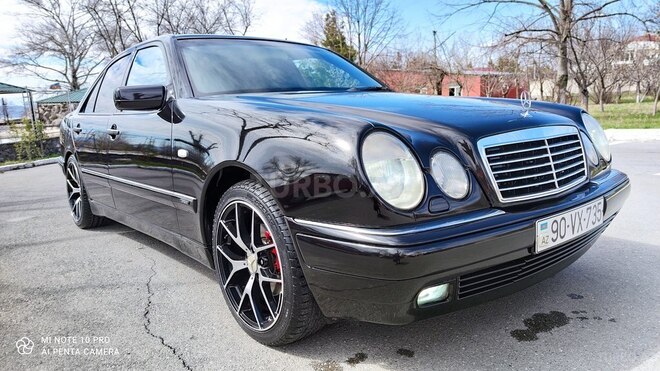 Mercedes E 240 1998, 250,000 km - 2.4 l - Şəki