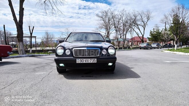 Mercedes E 240 1998, 250,000 km - 2.4 l - Şəki