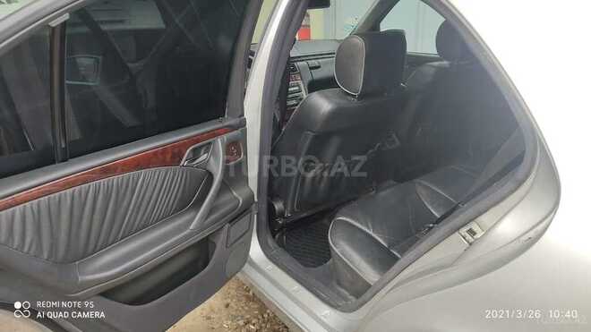 Mercedes E 240 2001, 346,692 km - 2.4 l - Bakı