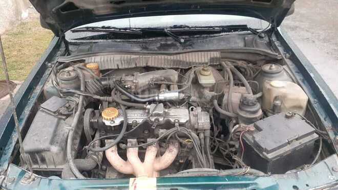 Opel Vectra 1994, 256,321 km - 2.0 л - Zaqatala