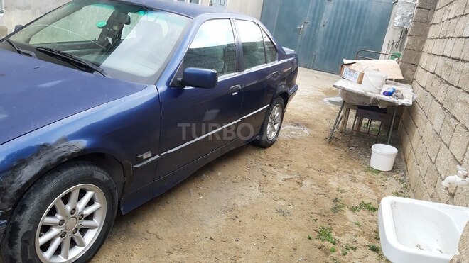 BMW 318 1998, 349,000 km - 1.8 l - Bakı