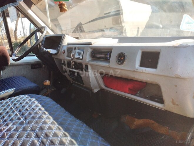 GAZ 2705 1999, 456,987 km - 2.7 l - Salyan