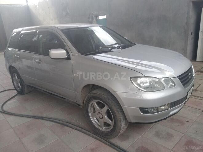 Mitsubishi Airtrek 2001, 404,000 km - 2.4 l - Göygöl