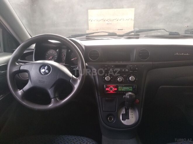 Mitsubishi Airtrek 2001, 404,000 km - 2.4 l - Göygöl