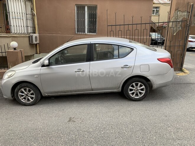 Nissan Sunny 2013, 215,000 km - 1.6 л - Bakı