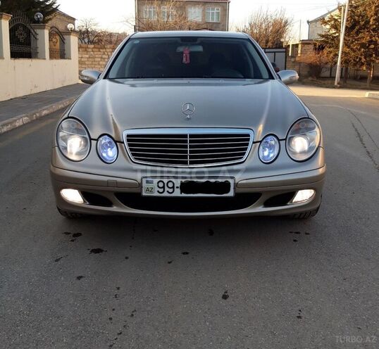Mercedes E 220 2005, 240,000 km - 2.2 л - Quba