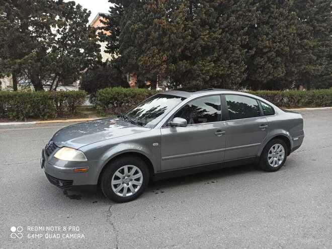 Volkswagen Passat 2002, 293,786 km - 1.8 л - Sumqayıt