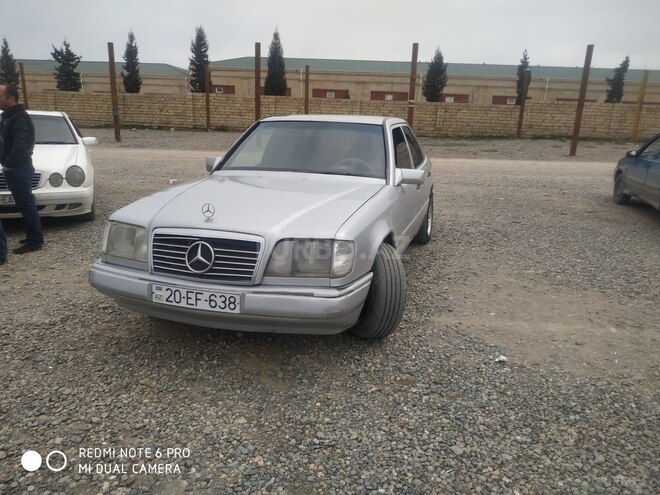 Mercedes E 230 1989, 256,000 km - 2.3 l - Gəncə