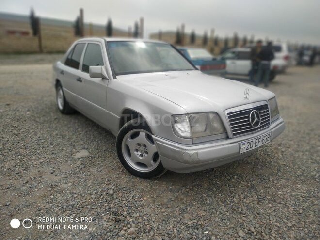 Mercedes E 230 1989, 256,000 km - 2.3 l - Gəncə