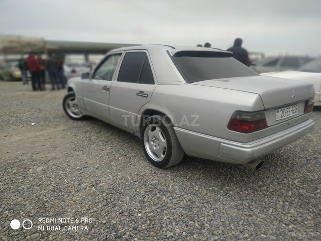 Mercedes E 230 1989, 256,000 km - 2.3 l - Gəncə
