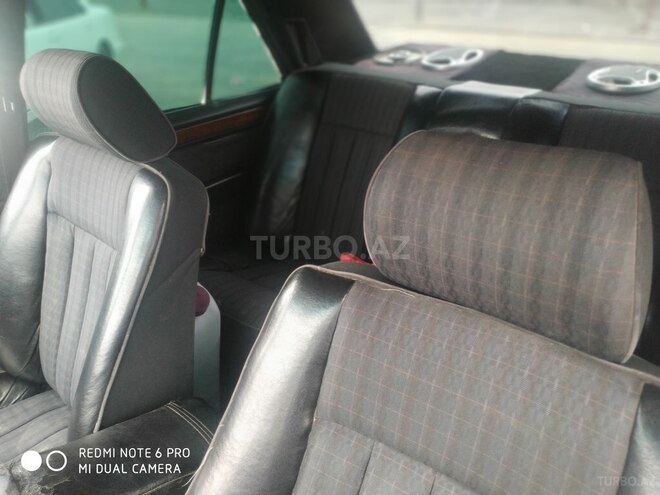 Mercedes E 230 1989, 256,000 km - 2.3 l - Gəncə
