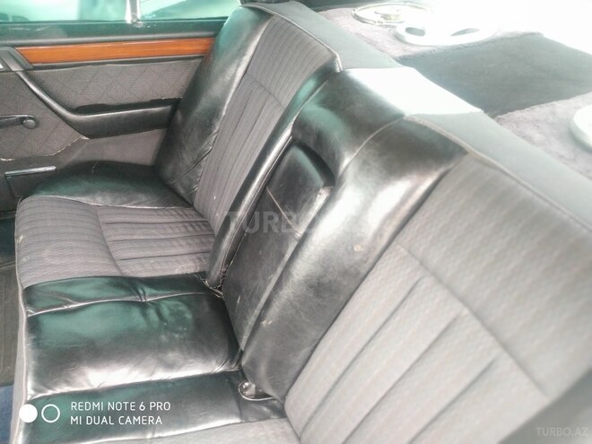 Mercedes E 230 1989, 256,000 km - 2.3 l - Gəncə