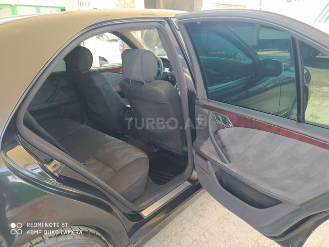 Mercedes E 220 2002, 350,000 km - 2.2 л - Bakı