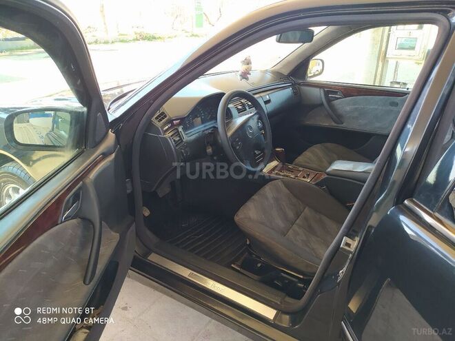 Mercedes E 220 2002, 350,000 km - 2.2 л - Bakı