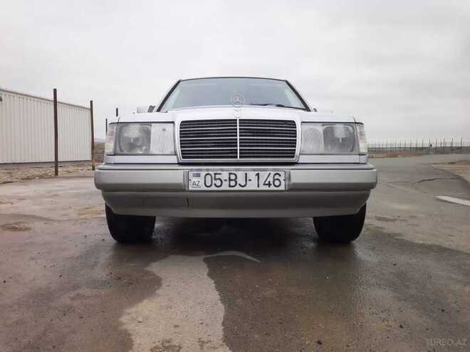 Mercedes  1990, 111,111 km - 2.0 l - Hacıqabul