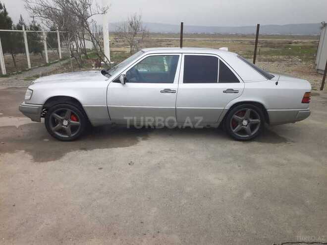 Mercedes  1990, 111,111 km - 2.0 l - Hacıqabul