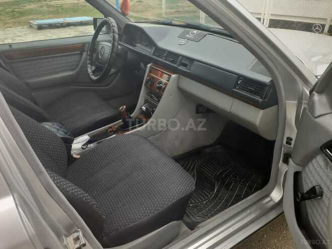 Mercedes  1990, 111,111 km - 2.0 l - Hacıqabul