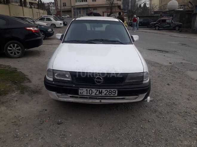 Opel Astra 1994, 313,000 km - 1.7 l - Bakı