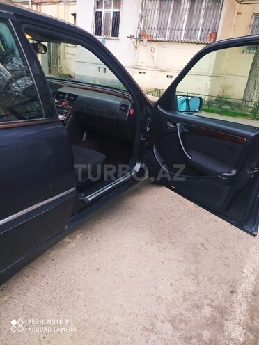 Mercedes C 240 1999, 268,000 km - 2.4 л - Bakı