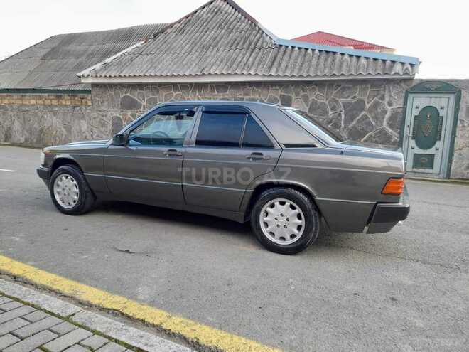Mercedes 190 1991, 248,000 km - 2.5 l - Oğuz