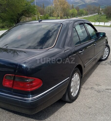 Mercedes E 280 1998, 372,000 km - 2.8 л - İsmayıllı