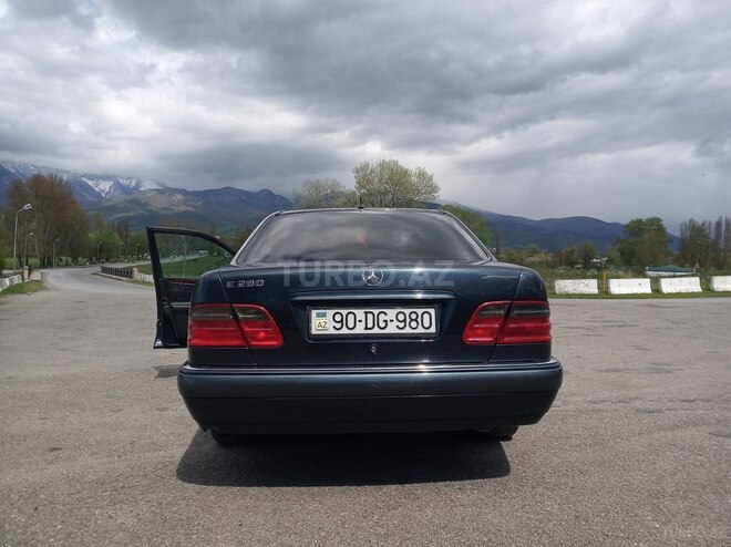 Mercedes E 280 1998, 372,000 km - 2.8 л - İsmayıllı