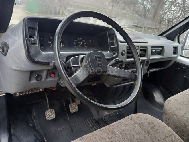 GAZ 330202-740 2001, 190,000 km - 2.5 l - Qusar