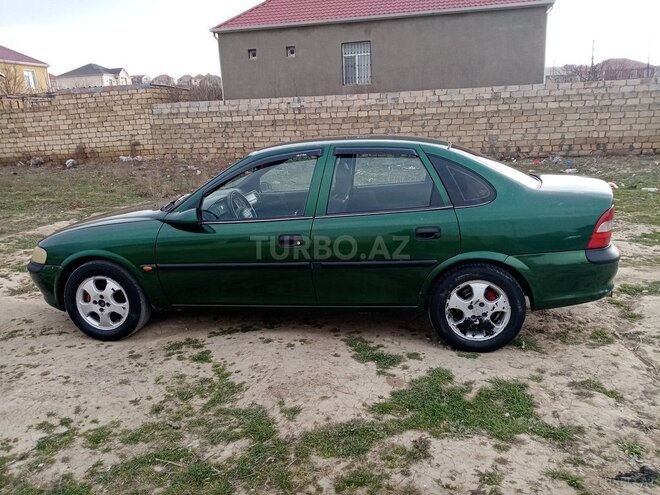 Opel Vectra 1996, 250,000 km - 1.8 l - Sumqayıt