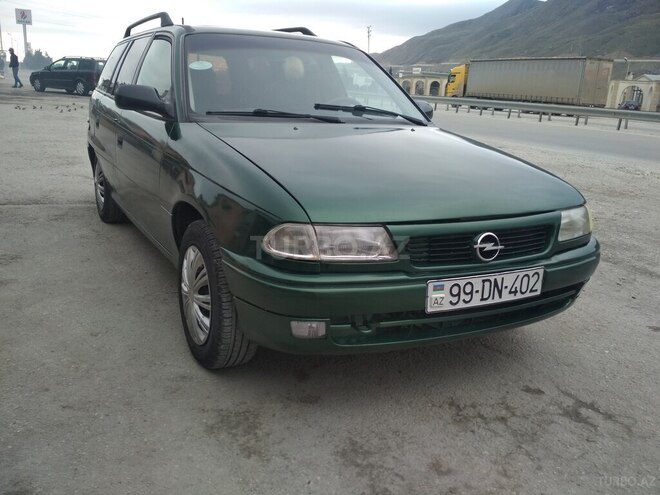 Opel Astra 1996, 523,452 km - 1.6 l - Quba
