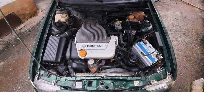 Opel Astra 1996, 523,452 km - 1.6 l - Quba
