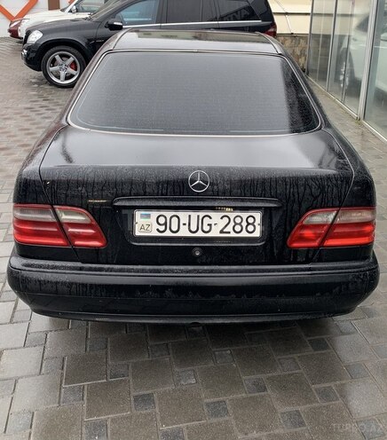 Mercedes E 240 1999, 279,000 km - 2.4 l - Bakı