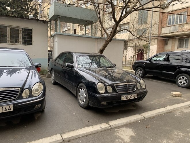 Mercedes E 240 1999, 279,000 km - 2.4 l - Bakı