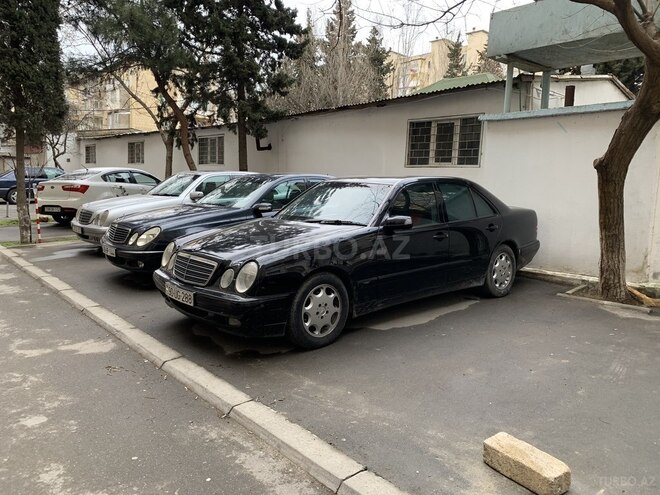 Mercedes E 240 1999, 279,000 km - 2.4 l - Bakı