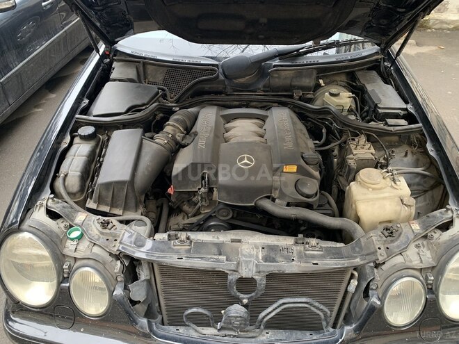 Mercedes E 240 1999, 279,000 km - 2.4 l - Bakı