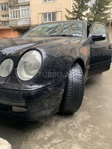 Mercedes E 240 1999, 279,000 km - 2.4 l - Bakı