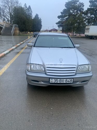 Mercedes C 180 2000, 289,000 km - 1.8 l - Qazax