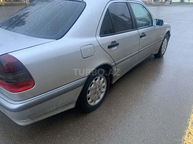 Mercedes C 180 2000, 289,000 km - 1.8 l - Qazax
