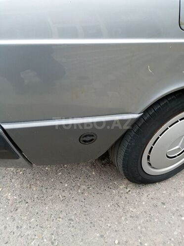 Mercedes 190 1990, 410,000 km - 1.8 l - Bakı
