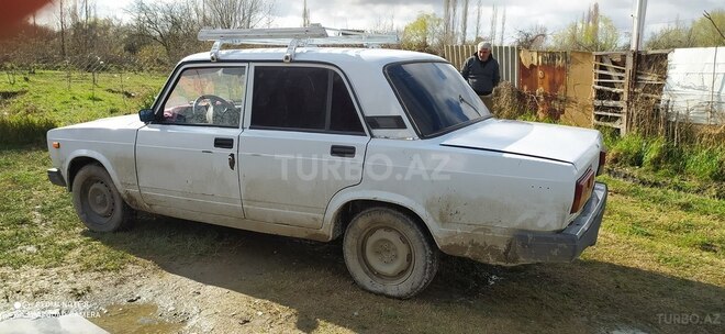 LADA (VAZ) 2107 2005, 140,000 km - 1.6 л - Ucar