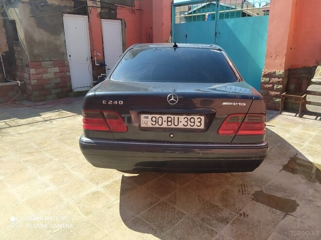Mercedes E 240 1998, 317,570 km - 2.4 l - Bakı