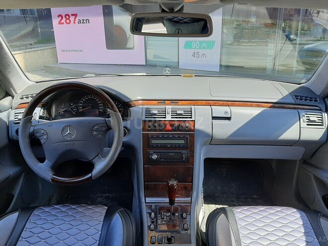 Mercedes E 240 2001, 221,356 km - 2.4 l - Bakı